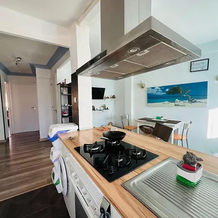 Central Apartment *
